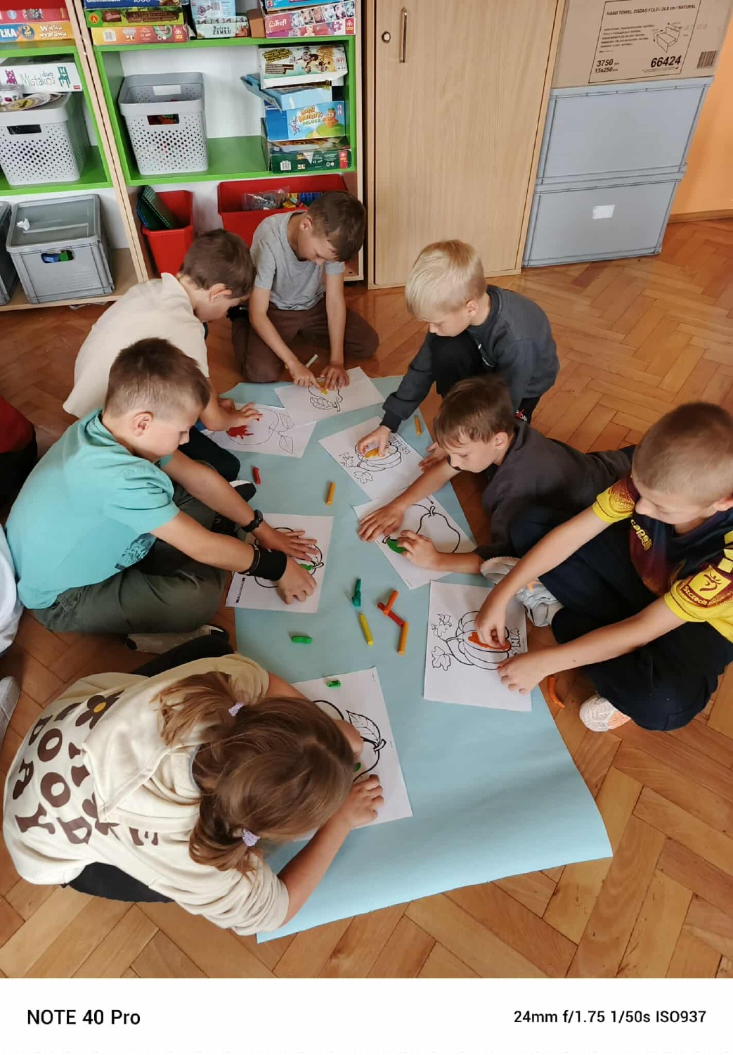 Światowy Dzień Owoców i Warzyw w świetlicy szkolnej.