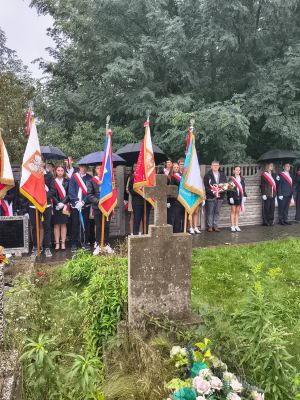 Poczty sztandarowe podczas uroczystości