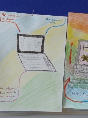 ulotki informacyjne przygotowane przez uczni&oacute;w