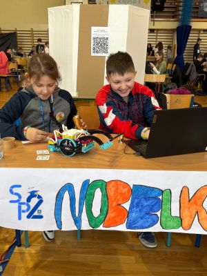 Na początku zaprogramujmy naszego robota