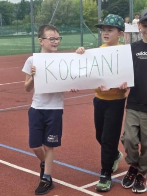 Prezentacja haseł przez uczniów klas drugich. Prezentacja haseł przez uczniów klas drugich.
