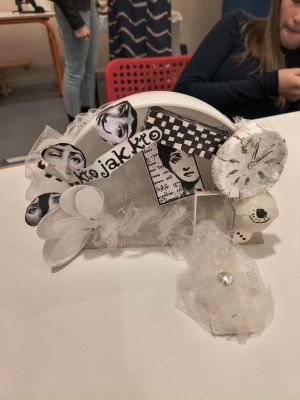 Stworzone dzieła sztuki Kto jak kto oraz Dobre życie.