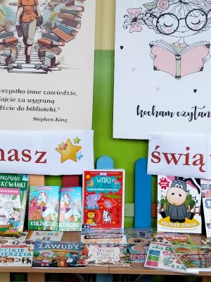  Stoisko z książkami 