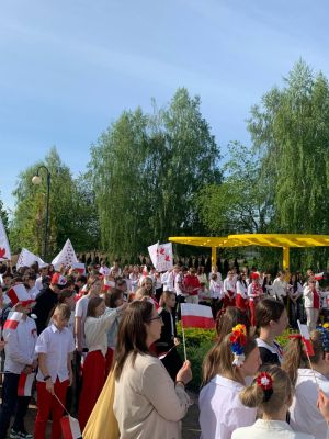 14 spiewanie piosenki majowej 14 spiewanie piosenki majowej