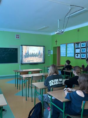 Lekcja on line z prawnikami.