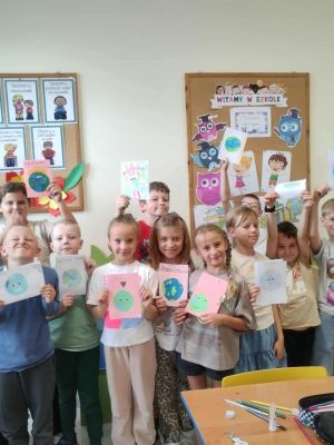 Tw&oacute;rcze obchody Dnia Sprzątania Świata w klasie 3b.