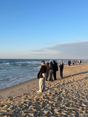 Przywitanie z morzem - zachód słońca na plaży w Jastrzębiej Górze. Przywitanie z morzem - zachód słońca na plaży w Jastrzębiej Górze.