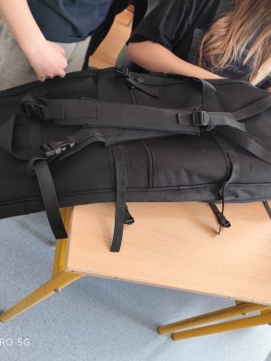 Kreatywność naszych uczni&oacute;w nie zna granic. Nietypowe alternatywa dla codziennych plecak&oacute;w.