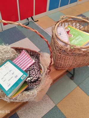 Kreatywność naszych uczni&oacute;w nie zna granic. Nietypowe alternatywa dla codziennych plecak&oacute;w.