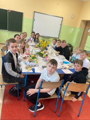 Śniadanie wielkanocne w klasie III Śniadanie wielkanocne w klasie III