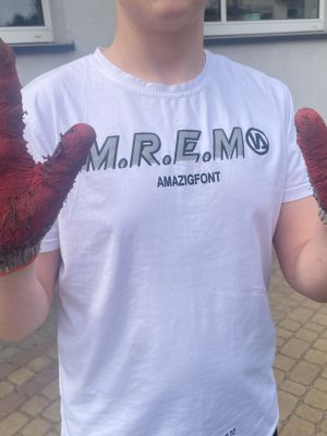 Uczeń pokazuje efekty pracy. 