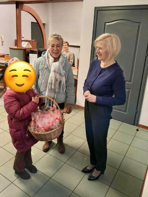 uczniowie podczas wizyty w Banku Sp&oacute;łdzielczym