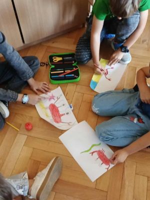 Dzieci rysują zwierzęta