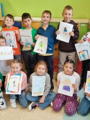 Praca plastyczna ,,Portret naszej pani&rdquo;.