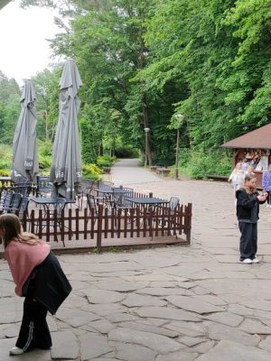 Odpoczynek przed jaskinią Raj Odpoczynek przed jaskinią Raj