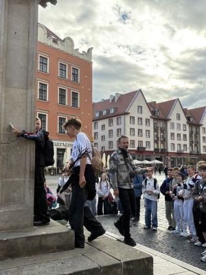 Uczeń pod pręgierzem ;-)